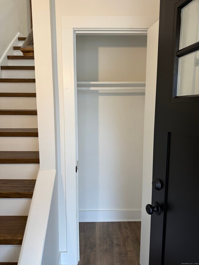 Building Photo - 141 Washington Rd