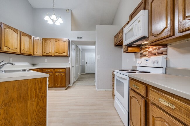 Building Photo - 3029 Yorkshire Ct