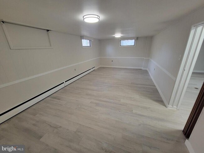 Foto del edificio - 2207 E Huntington Dr