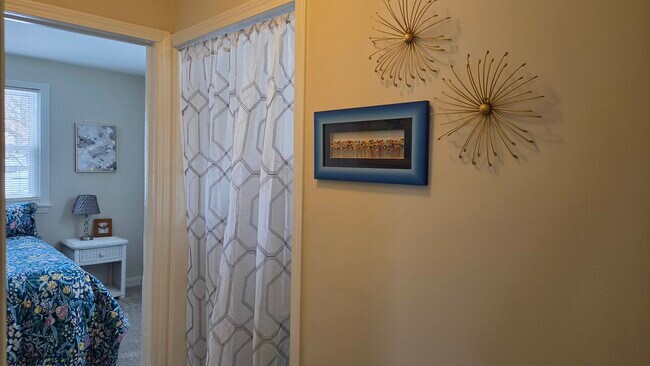 Foto del edificio - 542 Whitney Ave