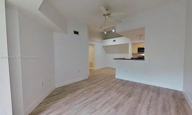 Building Photo - 2544 Centergate Dr