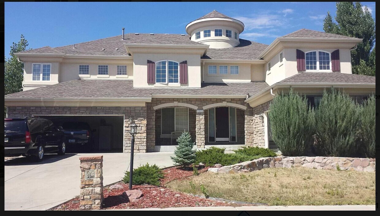 Building Photo - 7213 S Ukraine St