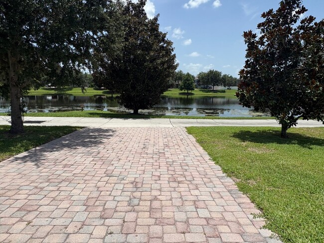 Building Photo - AVAILABLE NOW - BEAUTIFUL 6 BEDROOMS 3 BATH OVER 2700 SQ FT IN WINTER GARDEN CABLE / INTERNET AND...