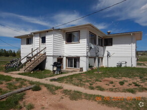 Building Photo - 2525 Vista Dr