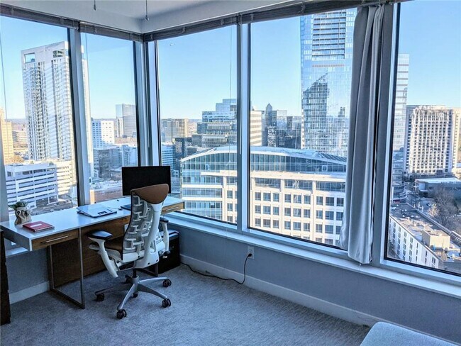 Foto del edificio - 3338 Peachtree Rd NE