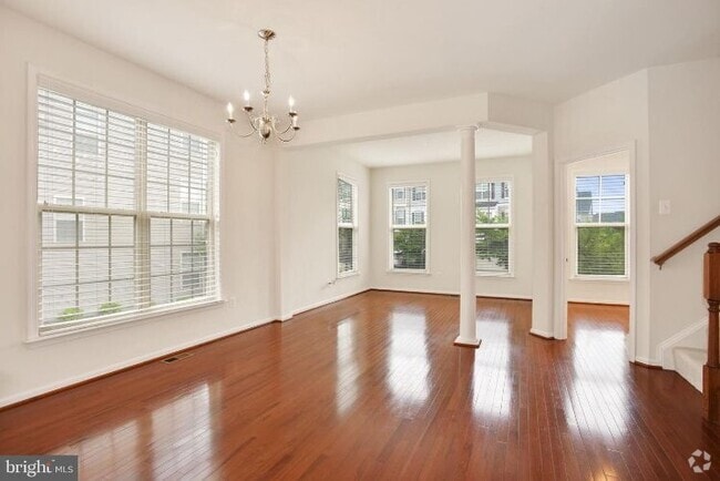 Building Photo - 42714 Ogilvie Sq
