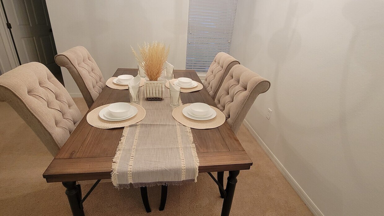 Dining - 2808 Club Cortile Cir