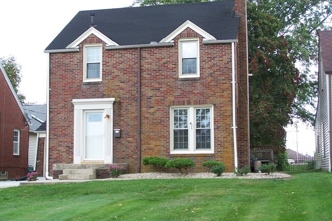 Front shot of House - 597 Crescent Rd