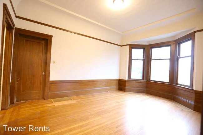 Building Photo - 242 Chenery St