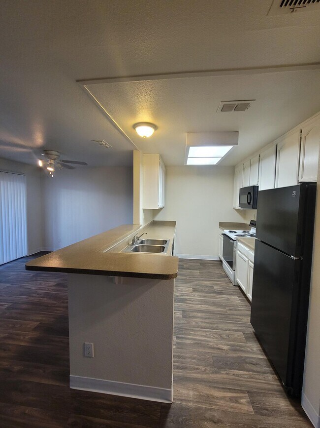 Lakeshore Apartments 1175 Lake Blvd Davis, CA