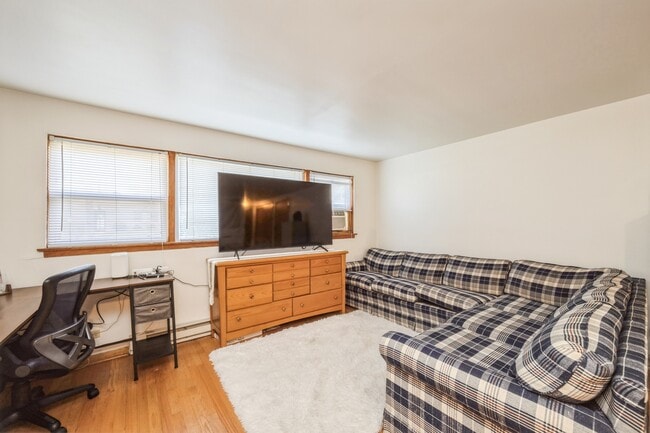 Building Photo - 233 S Highland Ave