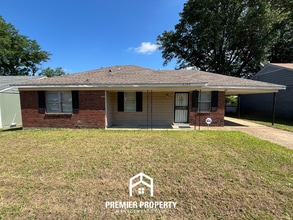 Building Photo - 4190 Arrowood Ave