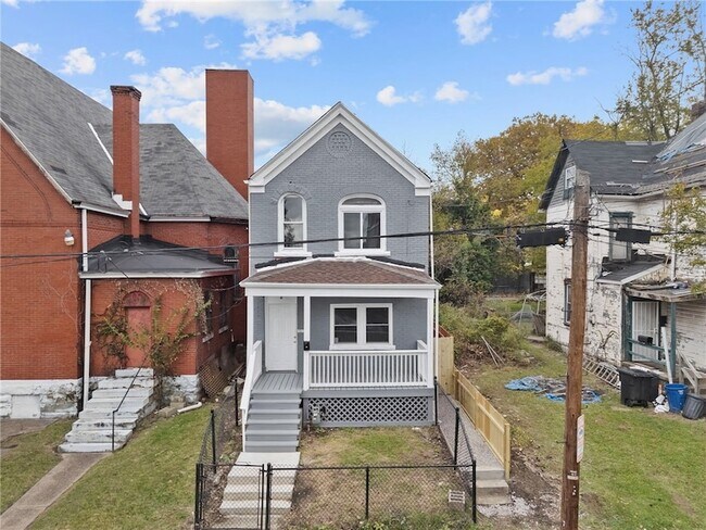 Photo - 7807 Kelly St House