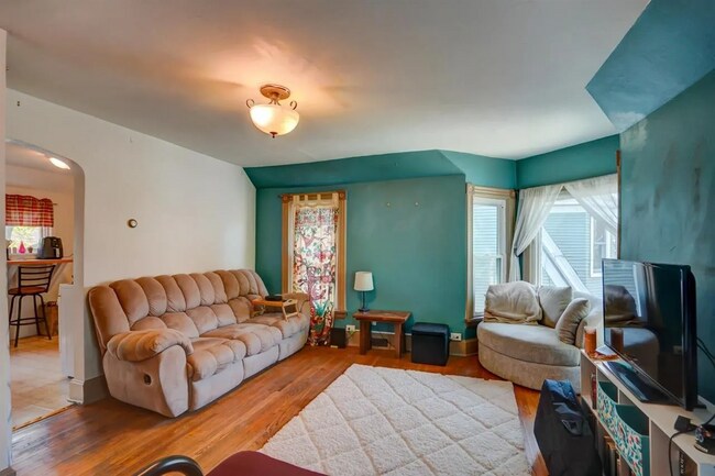 Sala de estar - 1027 Drake St