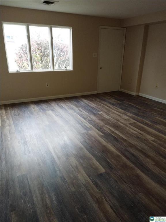 Foto del edificio - 2645 Lehigh St