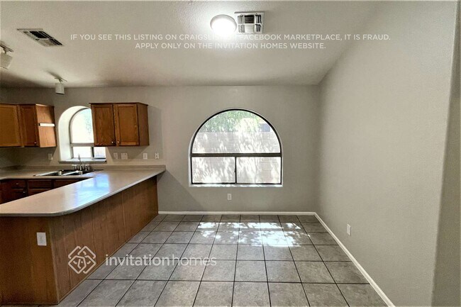 Building Photo - 16030 W Diamond St