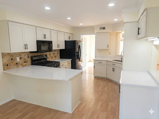 Building Photo - 11908 Matthews Ct