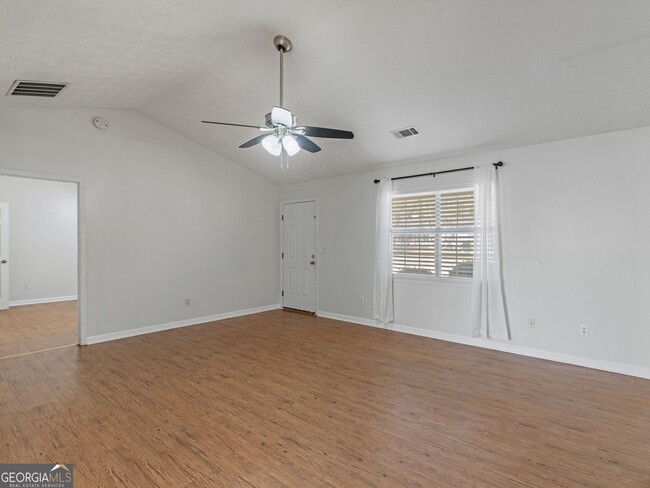 Building Photo - 108 Greenleaf Dr