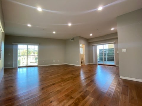 Foto del edificio - 2131 Carlmont Dr