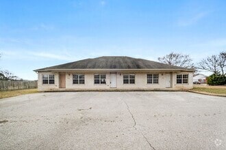 Building Photo - 1270 N Trinity Dr