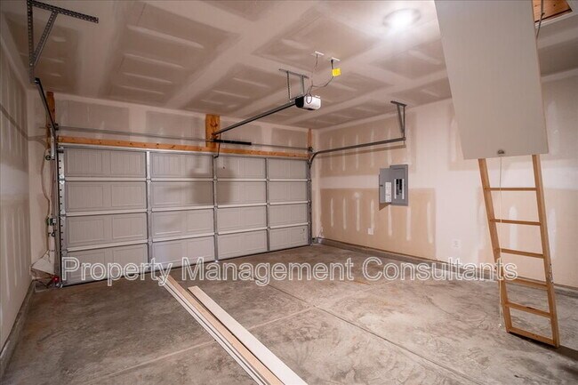 Foto del edificio - 22845 Dashwood Ln