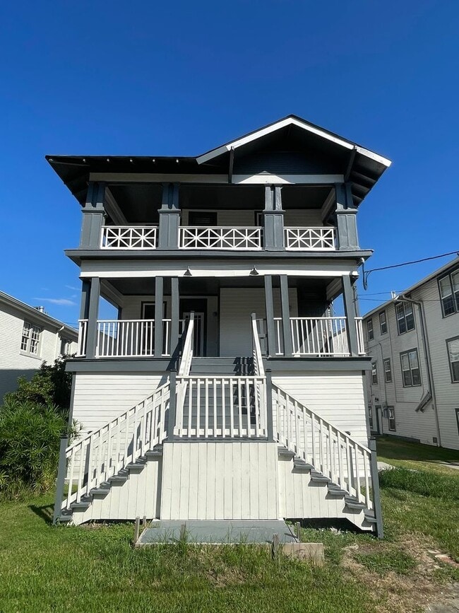 Foto del edificio - Newly Updated 1BD/1BA in Lakeview