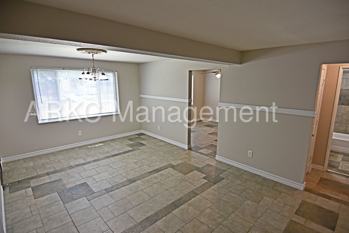 Primary Photo - 7018 Cleveland Ave