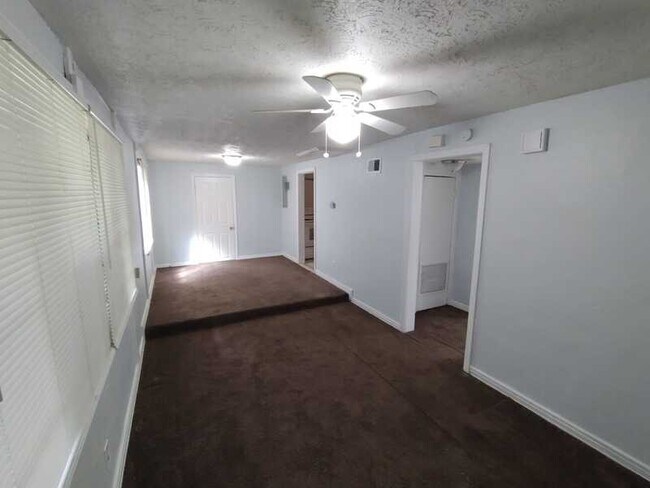 Building Photo - 7328 Linda Dr