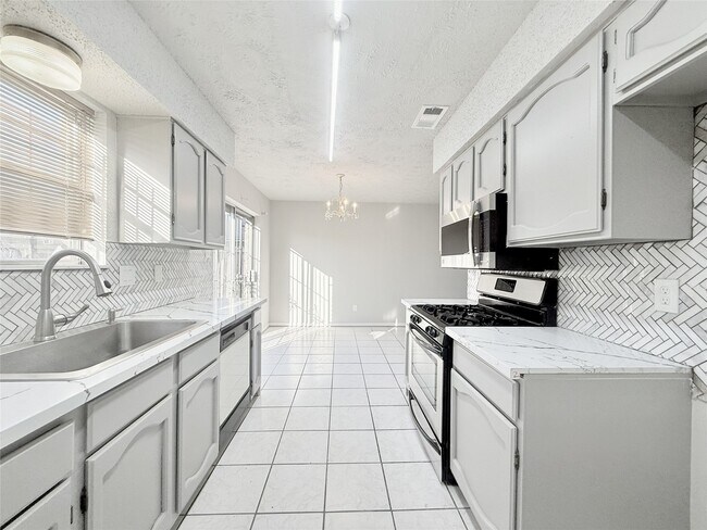 Foto del edificio - 12715 Middlesbrough Ln