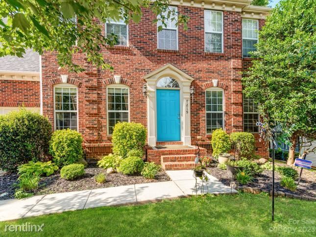 Foto principal - 5 br, 3 bath House - 7219 R Meyer Road