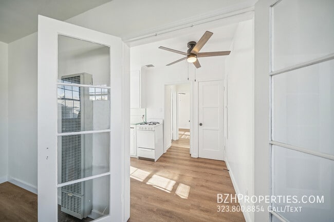 Building Photo - 4010 Los Feliz Blvd