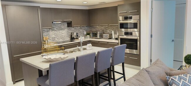 Foto del edificio - 7661 NW 107th Ave