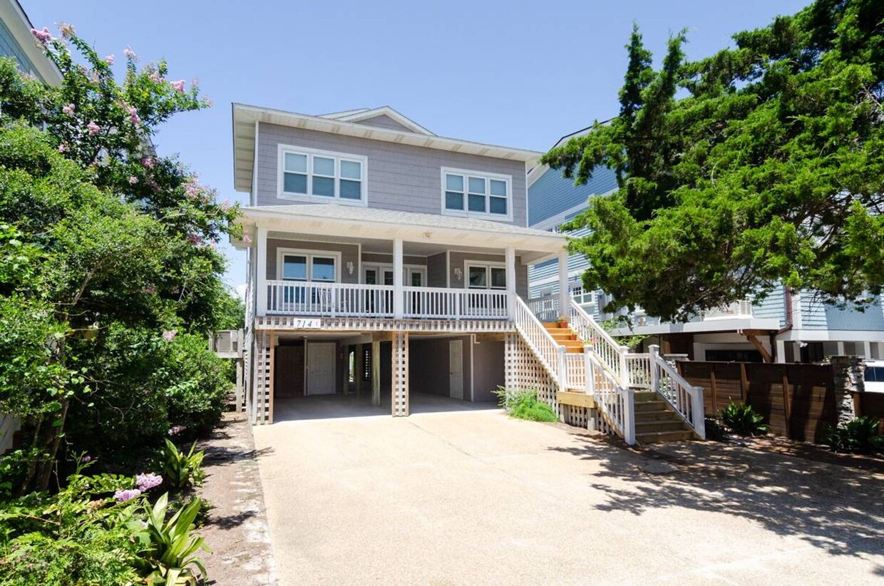 Foto principal - 714 S Lumina Ave