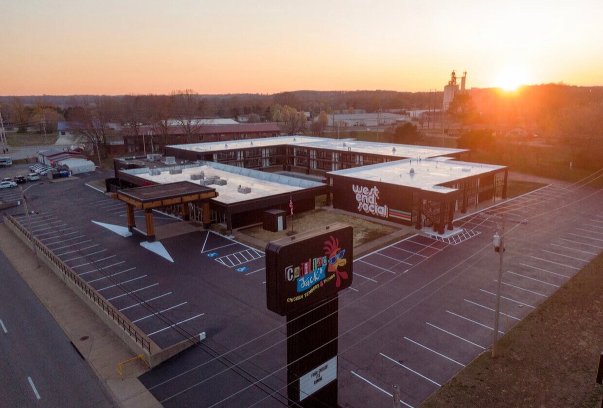 Primary Photo - 1350 Hwy 62 E
