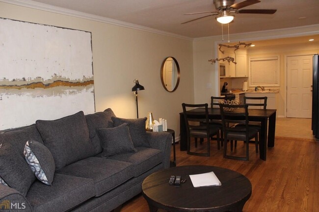 Building Photo - 1260 Woodland Ave NE