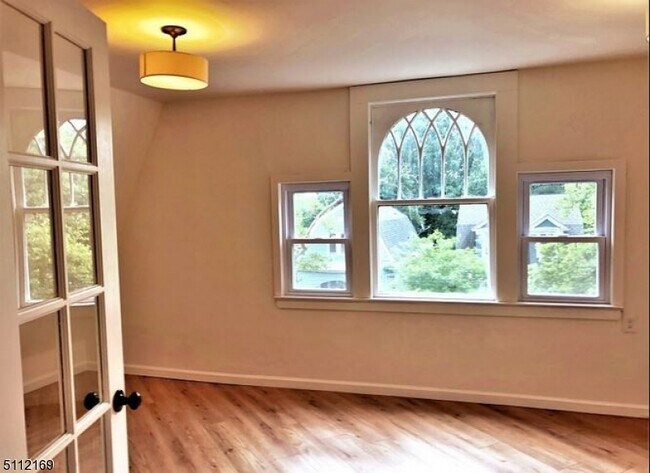 Building Photo - 204 Hillside Ave
