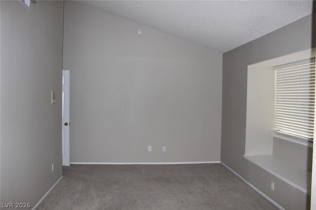 Foto del edificio - 602 Cervantes Dr