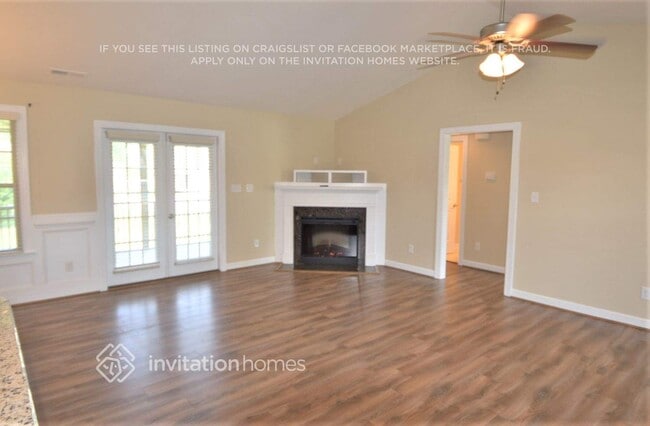 Foto del edificio - 55 Imperial Dr