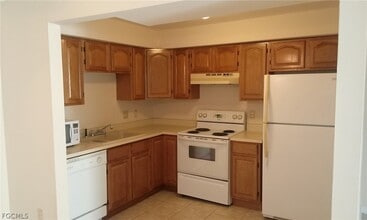 Building Photo - 6182 Principia Dr