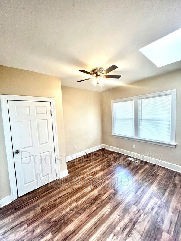 Foto del edificio - 318 Hunt Ave