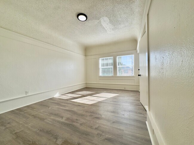 Foto del edificio - 3641 West St