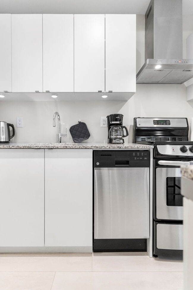 Building Photo - 51 E Liberty St