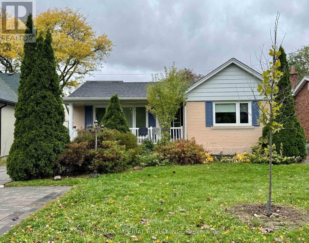 Primary Photo - 30 Ivordale Crescent