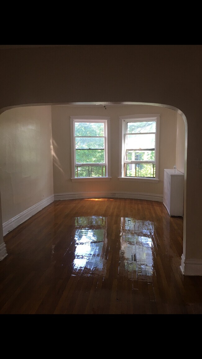 1222 W Albion Ave, Chicago, IL 60626 Apartments in Chicago, IL