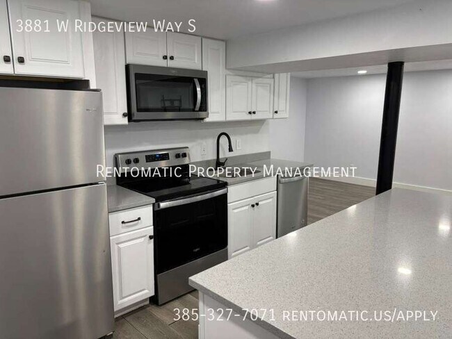Foto del edificio - 3881 Ridgeview Way