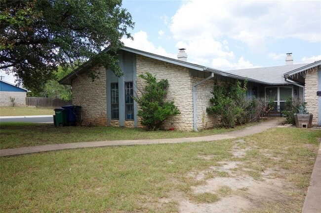Foto del edificio - 1416 Cardinal Hill Dr