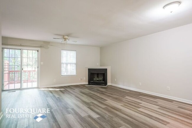 Building Photo - 3 Bedrooms | 2.5 Baths | 1440 | SqFt | Tow...