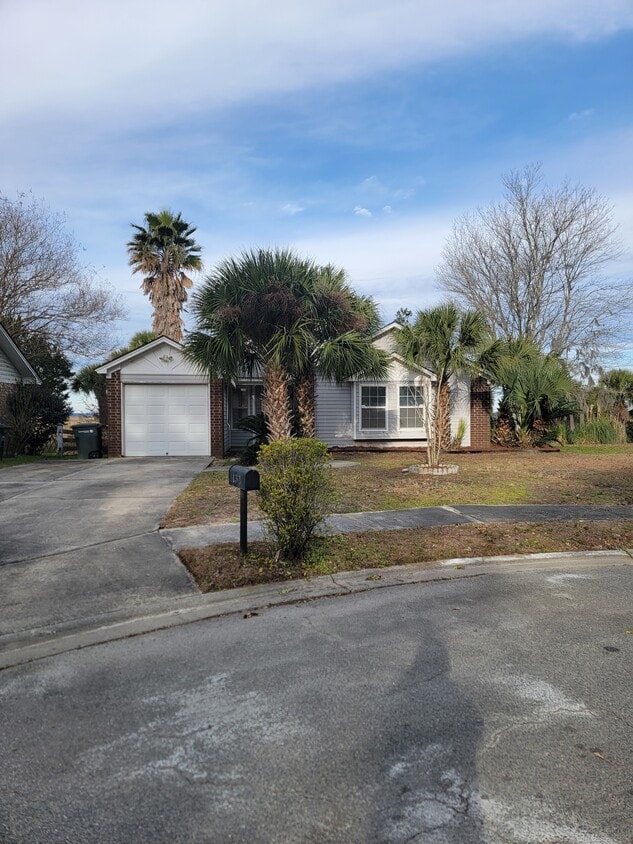 Building Photo - 137 Marsh Edge Ln