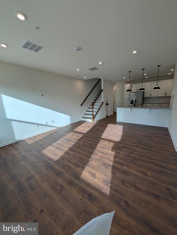 Foto del edificio - 9926 -A Sir Barton Wy