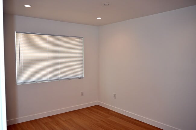 Building Photo - 13534 Remington St